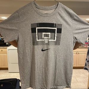 Nike Men’s Medium Dri Fit Basketball Shirt